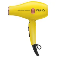 Suchen Sie einen Haarföhn in gelber Farbe? Entdecken Sie den NIWA Haartrockner+ YELLOW, das ultimative Stylingtool. Trocknet das Haar 50% schneller und bringt es zum Glänzen. Erhältlich auf keune.ch.