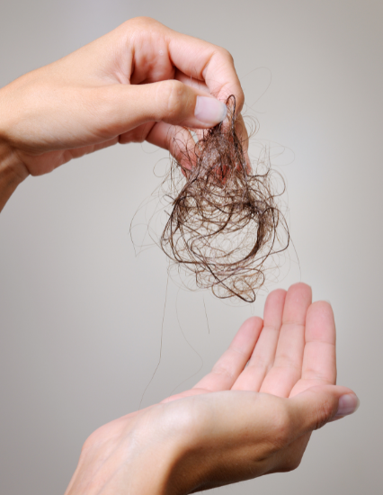 Die Bedeutung von Haarausfall verstehen. Haarpflegeprodukte für gesundes und starkes Haar