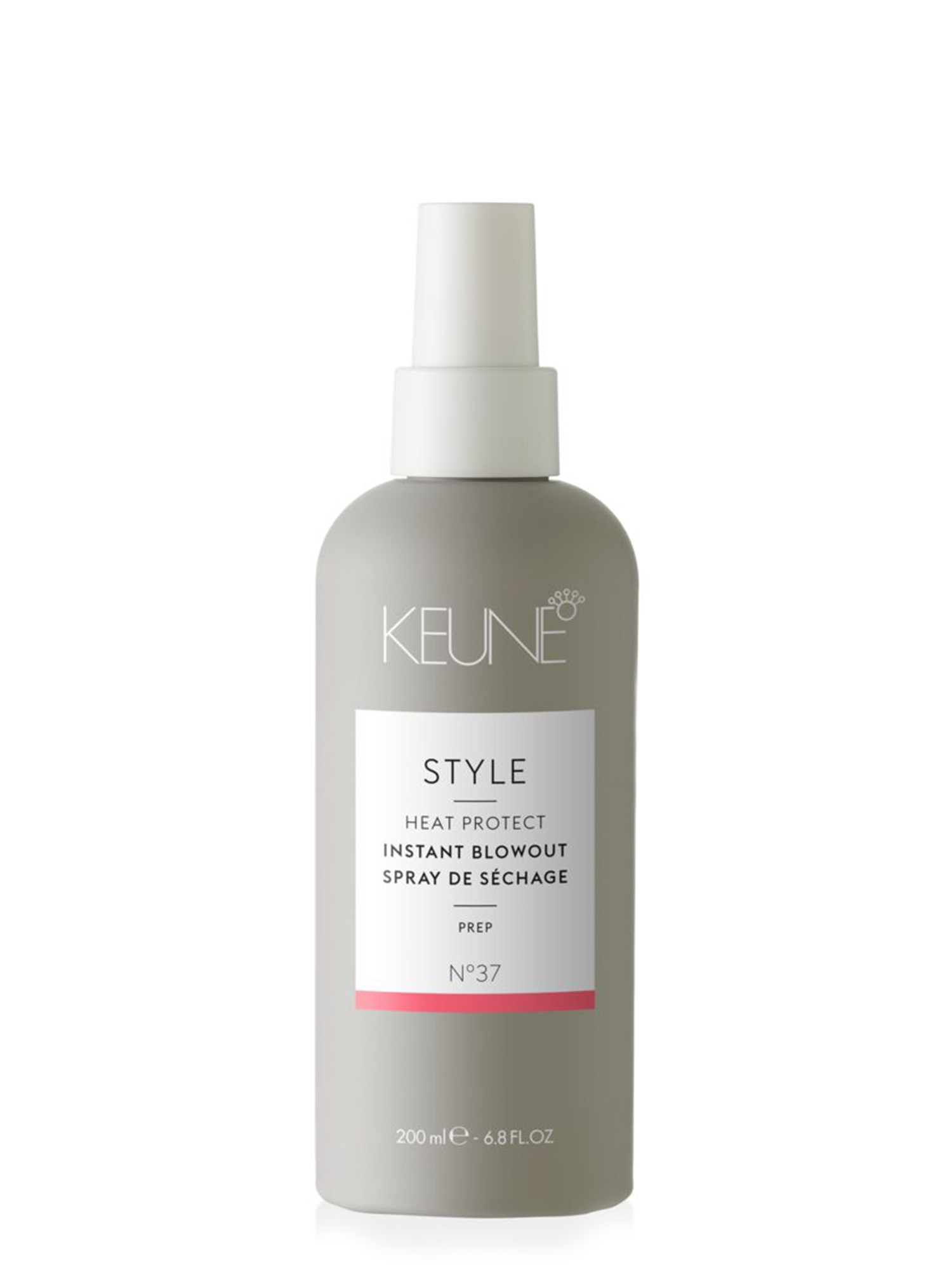 How to speed up the drying of long hair with a hair dryer? Our answer: STYLE INSTANT BLOWOUT. Heat protection for hair, accelerates drying, and protects up to 230°C. Available on keune.ch.